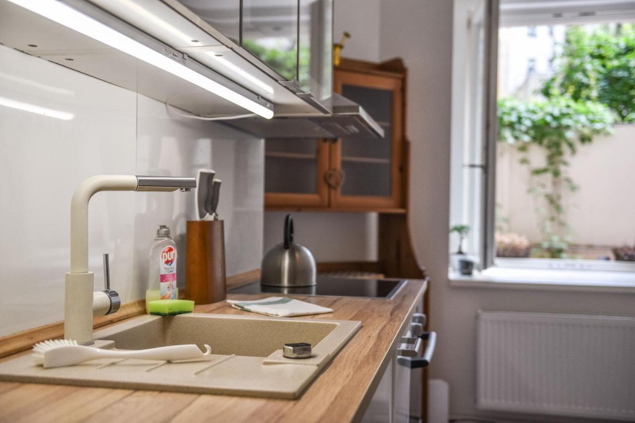 Quiet Apartment In The City Center With Own Terrace Prag Dış mekan fotoğraf